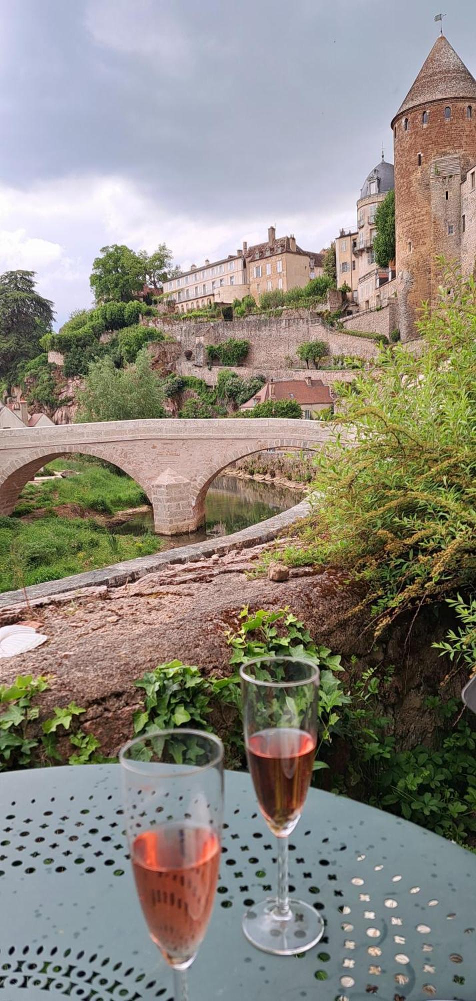 Etape Du Pont Pinard Semur-en-Auxois Exterior foto