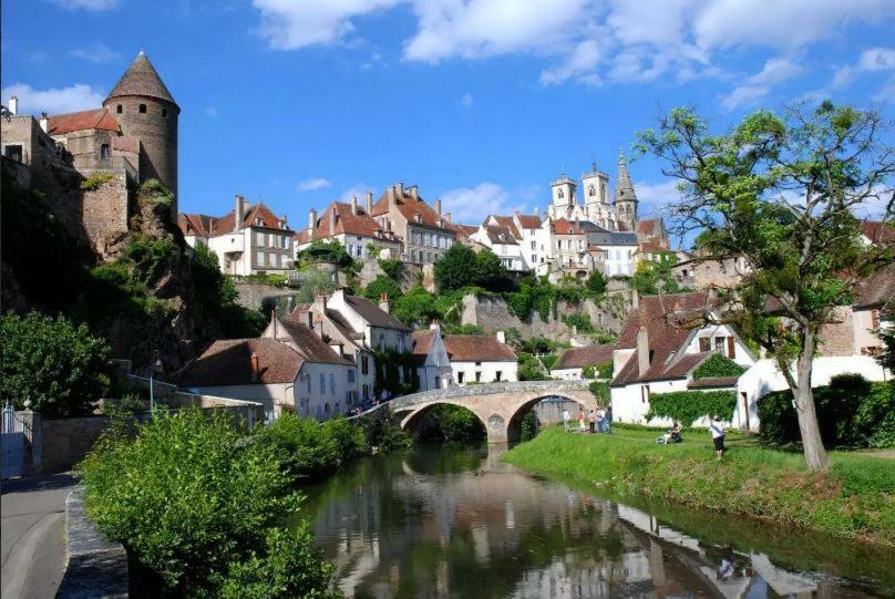 Etape Du Pont Pinard Semur-en-Auxois Exterior foto
