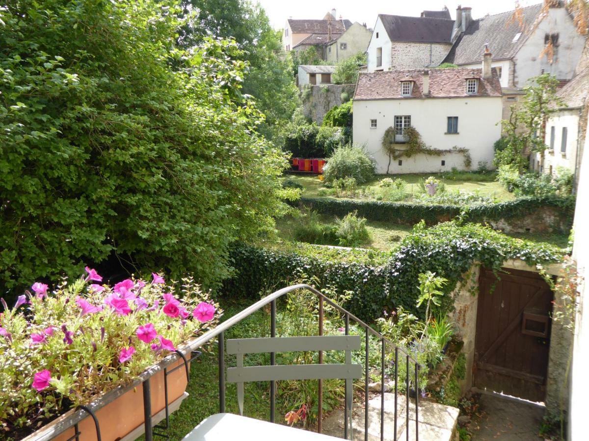 Etape Du Pont Pinard Semur-en-Auxois Exterior foto